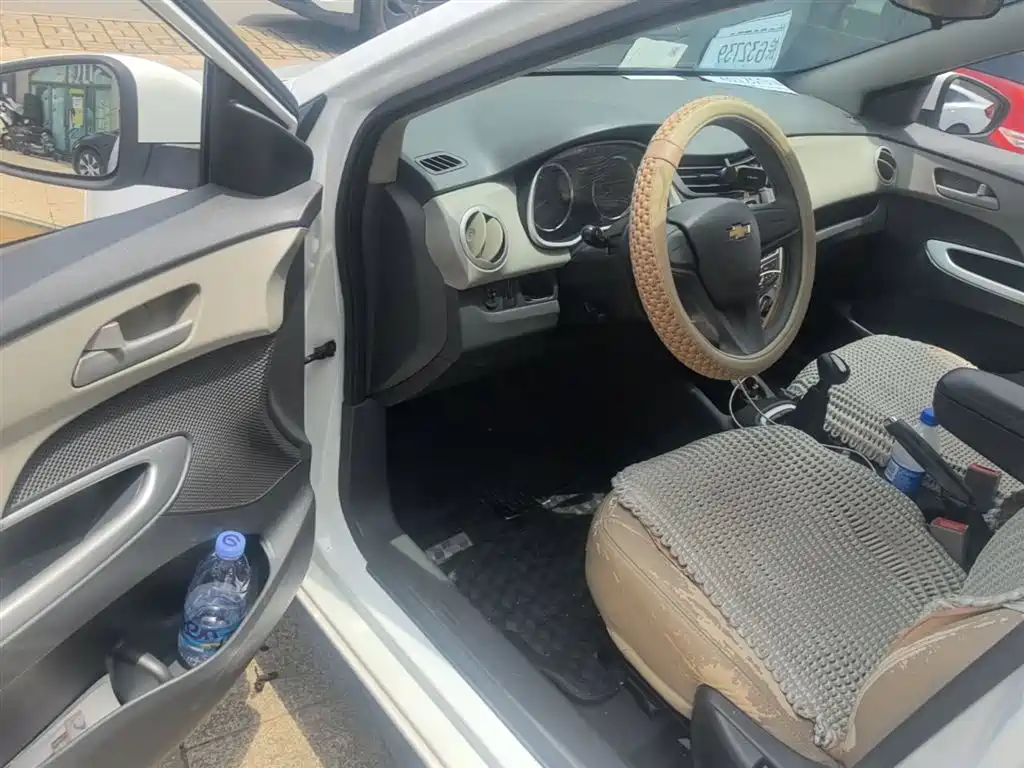 Chevrolet Sail 2015 Sail 3 1.5L Manual Ideal Sunroof Edition фото 16