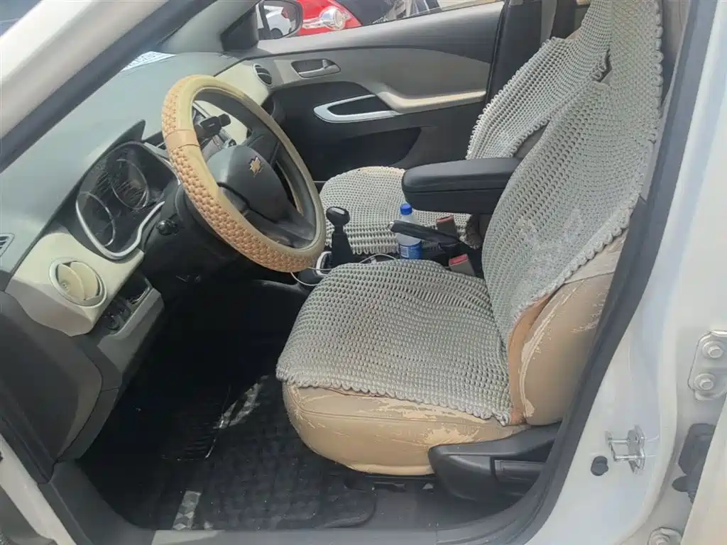 Chevrolet Sail 2015 Sail 3 1.5L Manual Ideal Sunroof Edition фото 15