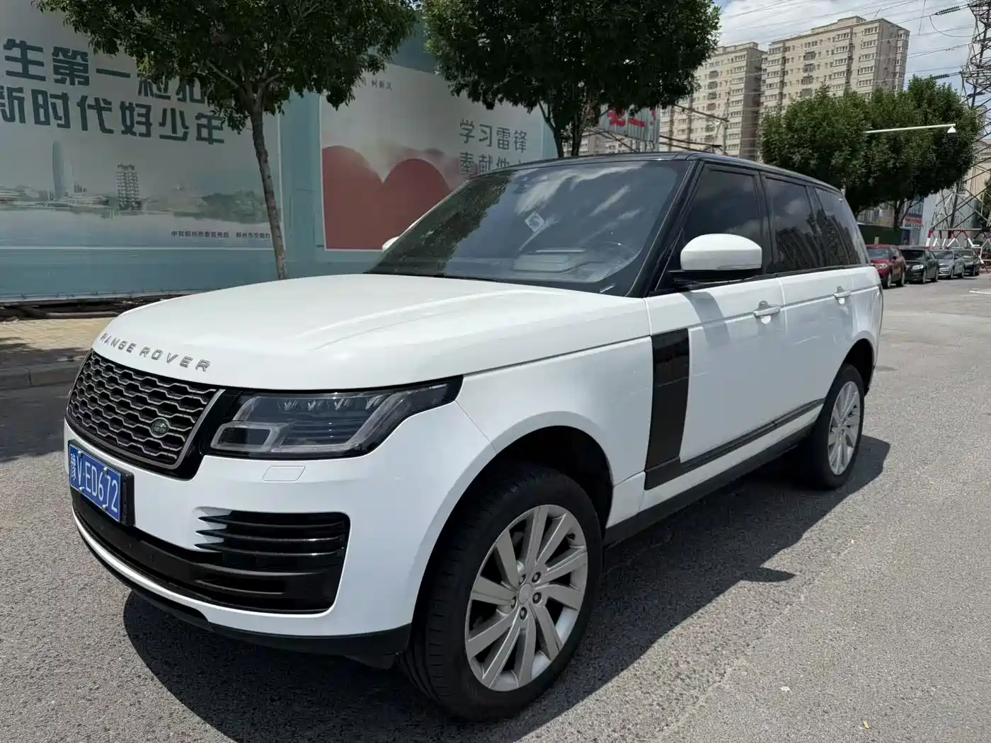 Land Rover Range Rover 2019 3.0 SC V6 Golden Age Edition фото 2
