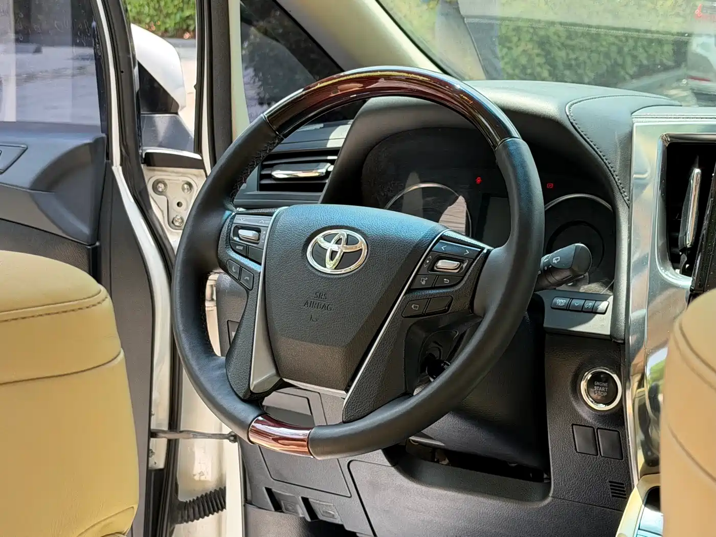 Toyota Alphard 2015 3.5L Luxury Edition фото 14