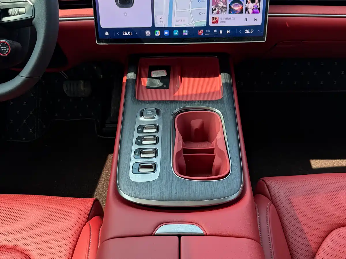 XIAOMI CAR XIAOMI SU7