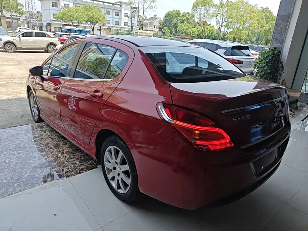 Peugeot 308 2016 2014 Model Joy Edition Classic 1.6L Automatic Superior Style