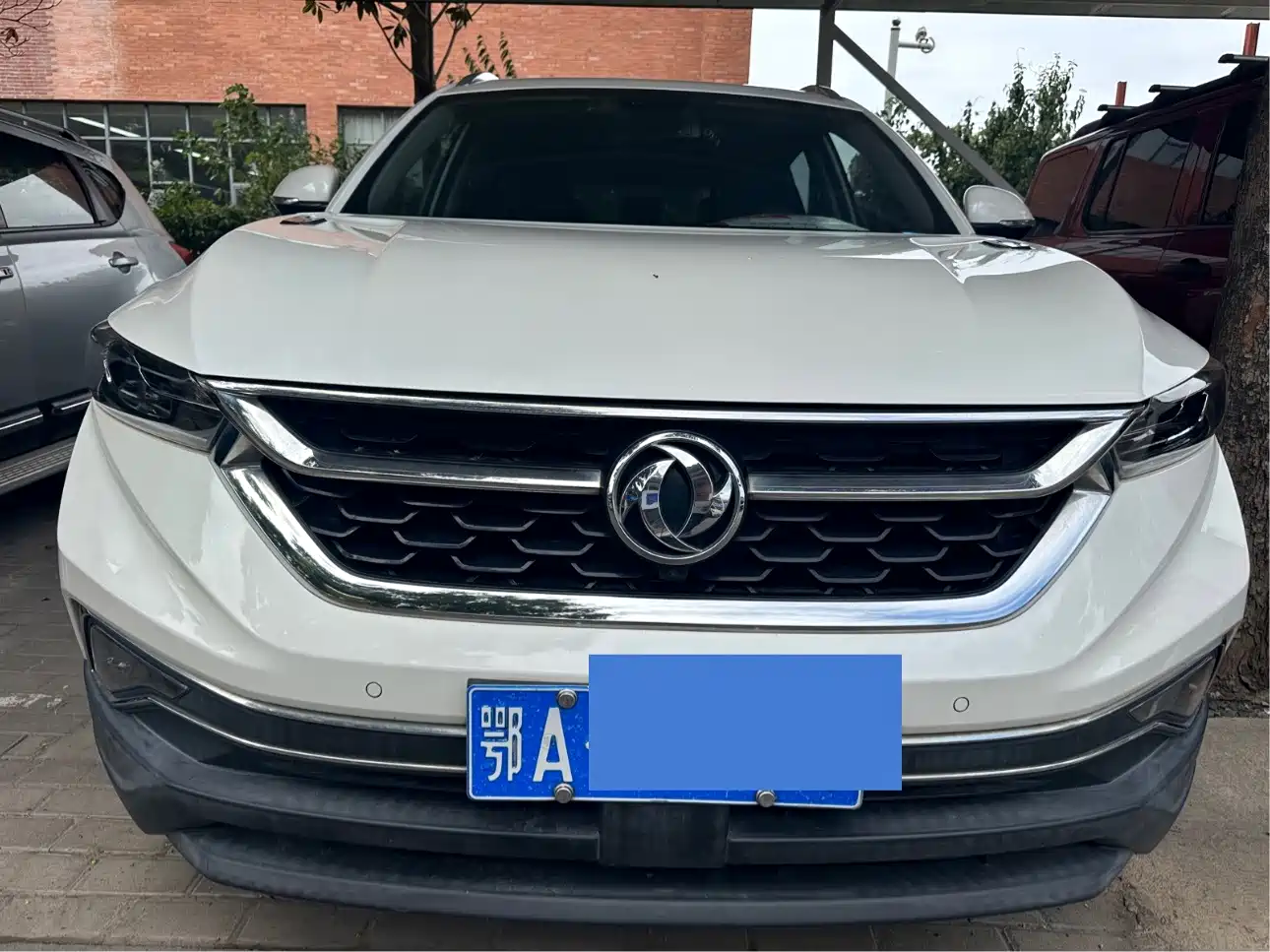 Dongfeng Aeolus Dongfeng Fengshen AX7 2019 2019 1.6T Auto AI Navigation Type China V