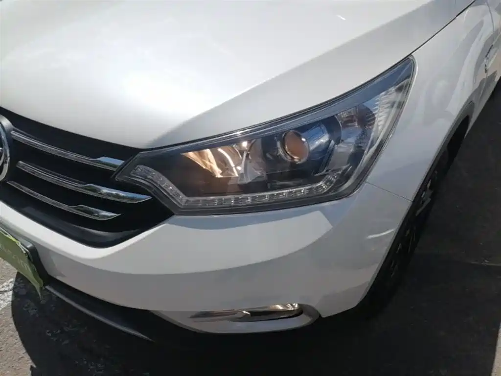 Dongfeng Aeolus Dongfeng Fengshen AX7 2016 2016 2.0L Automatic Smart Comfort