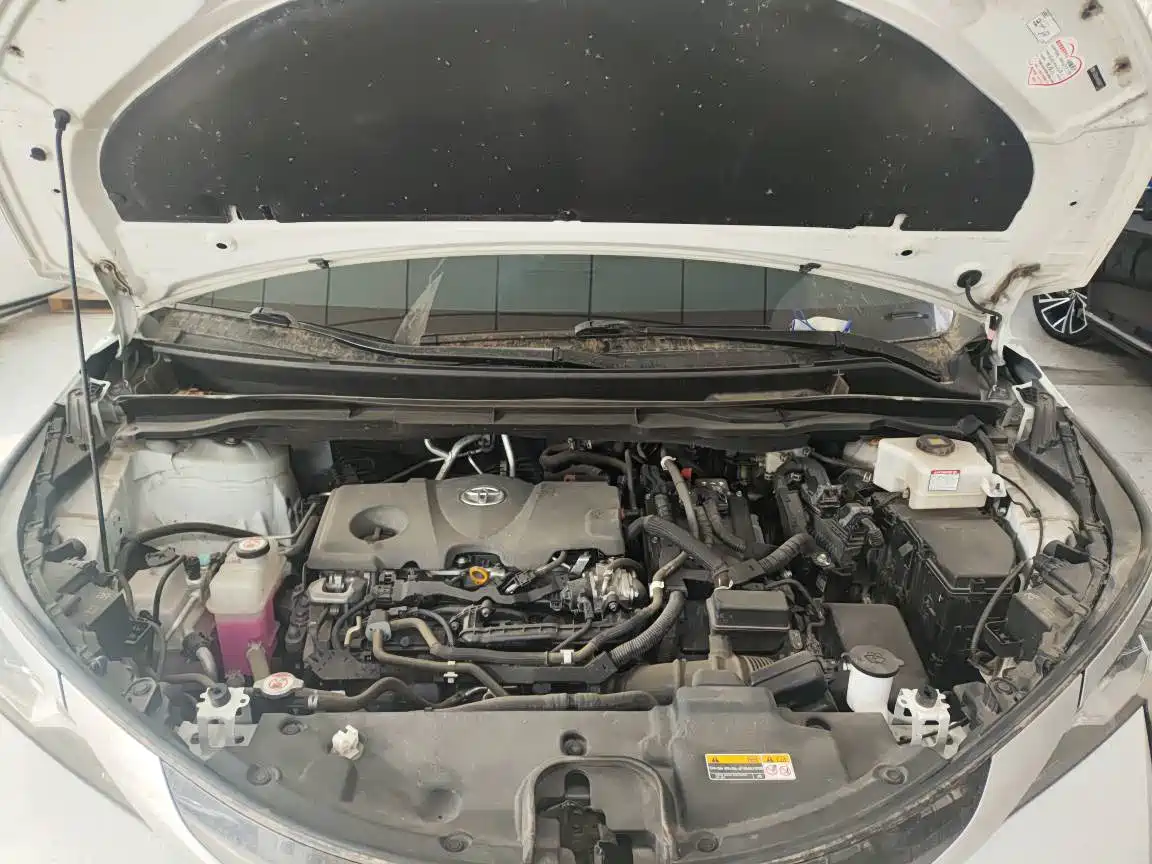 Toyota Sienna 2023 2.5L Hybrid Premium Edition фото 13