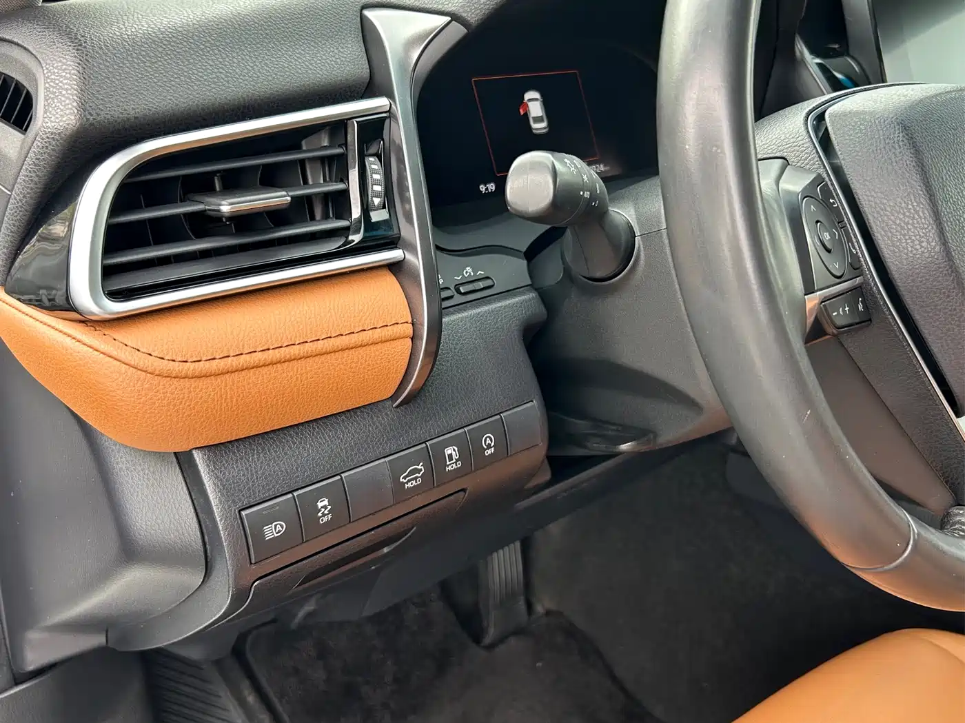 Toyota Camry 2021 2.5G Luxury Edition фото 19