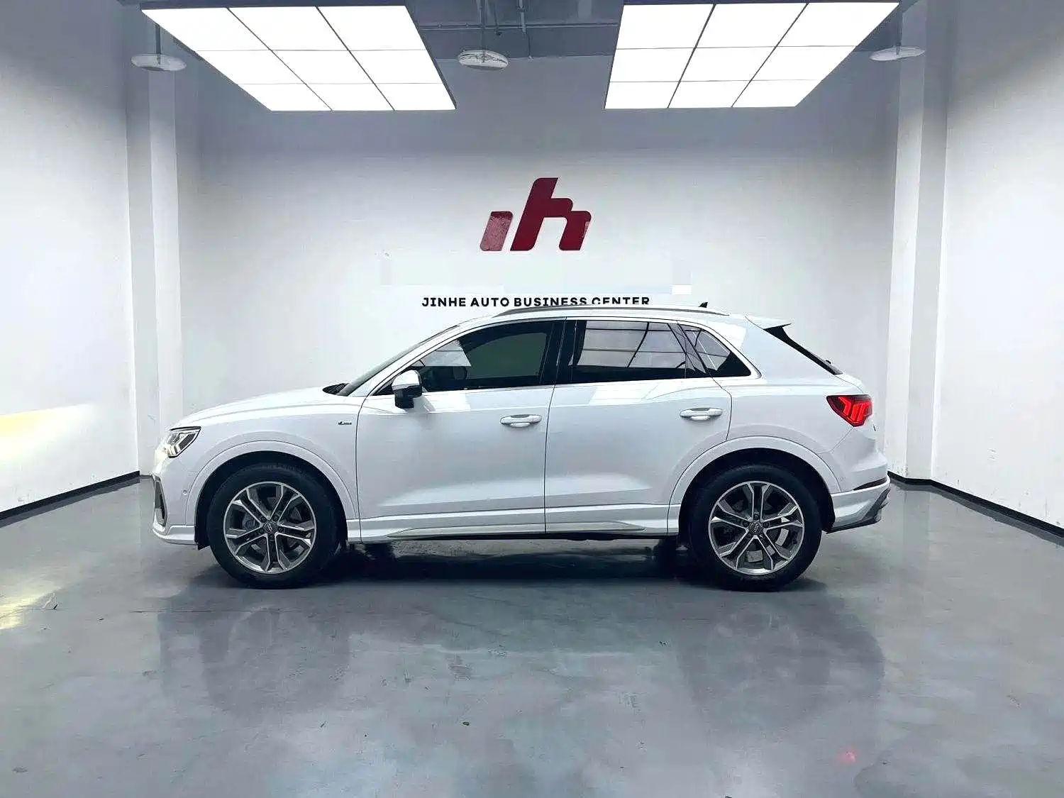 Фото 3 - Audi Q3