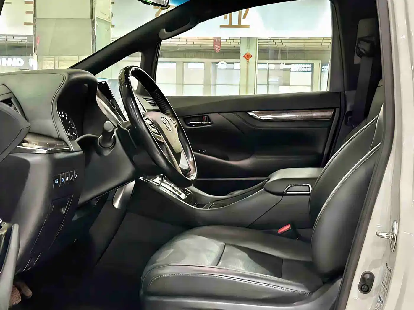 Toyota Alphard 2021 Hybrid 2.5L Premium фото 10