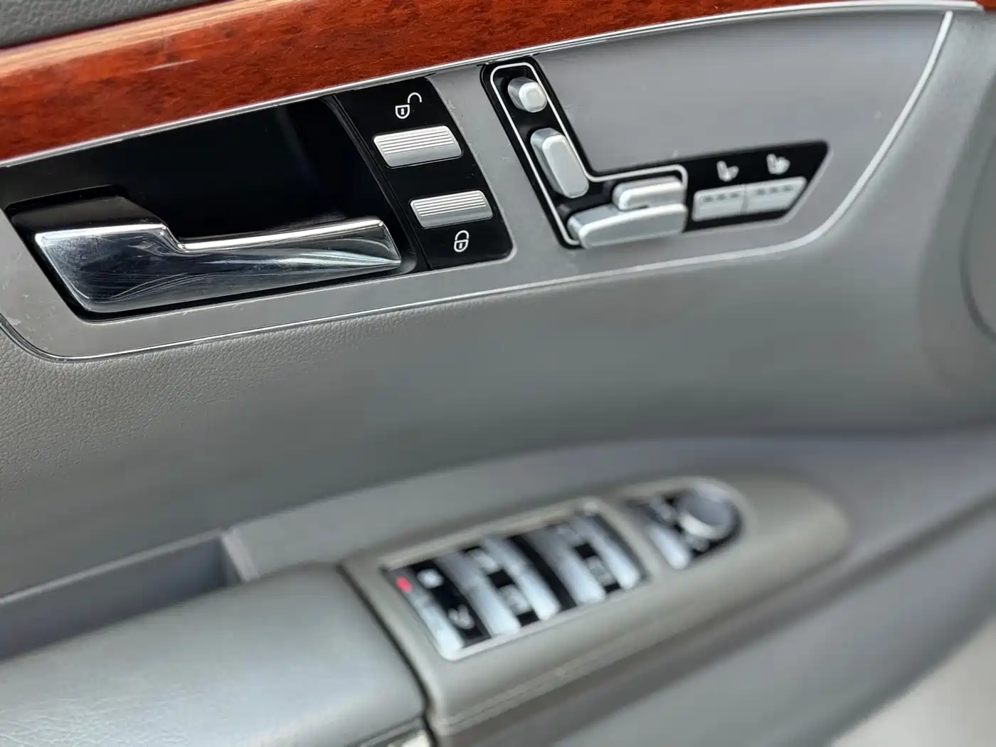 Mercedes-Benz S-Class фото 11