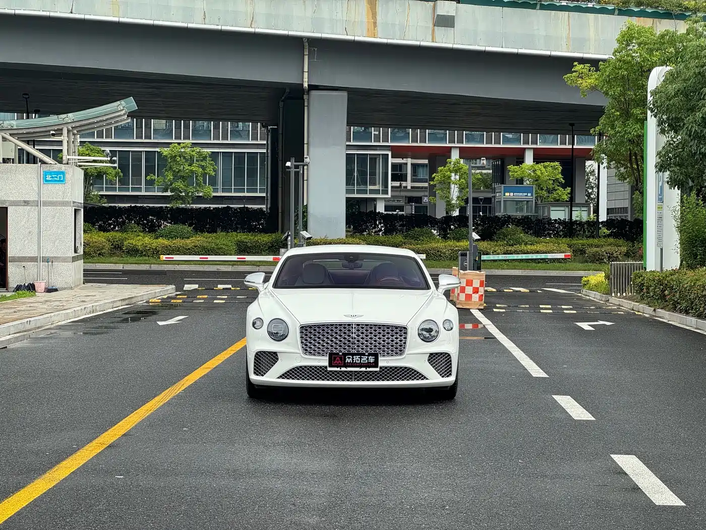 Фото 2 - Bentley Continental