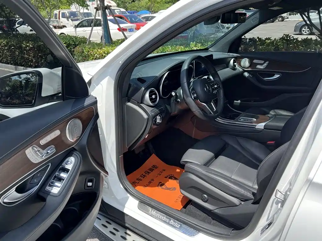 Mercedes-Benz GLC 2021 GLC 300 L 4MATIC Sporty фото 5
