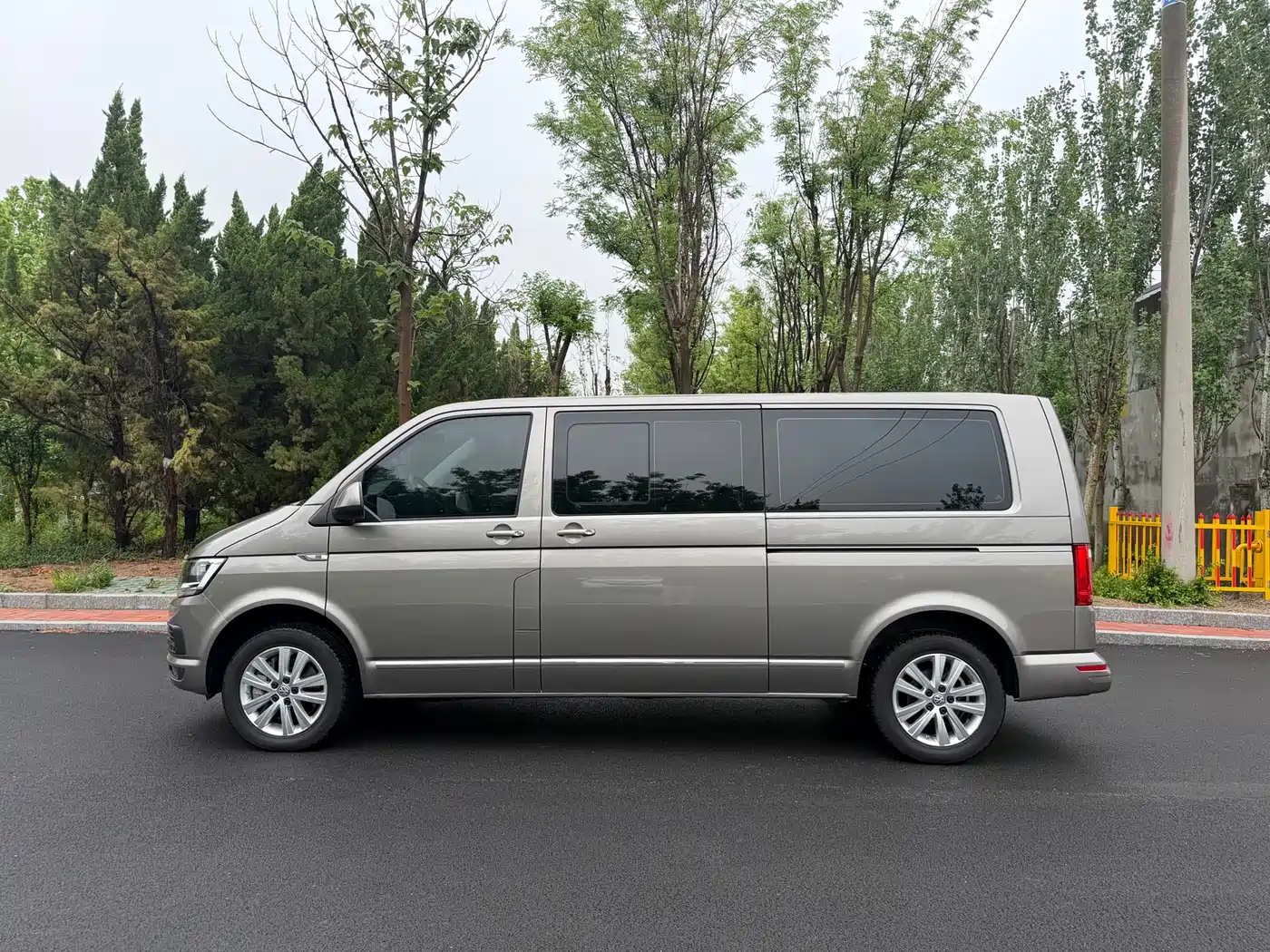 Volkswagen Caravelle 2017 2.0TSI 4WD Comfort 8-Seater фото 4