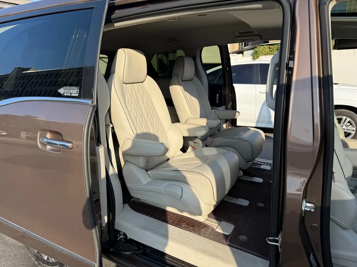 Buick GL8 2021 Land Business Class 652T Luxury фото 15