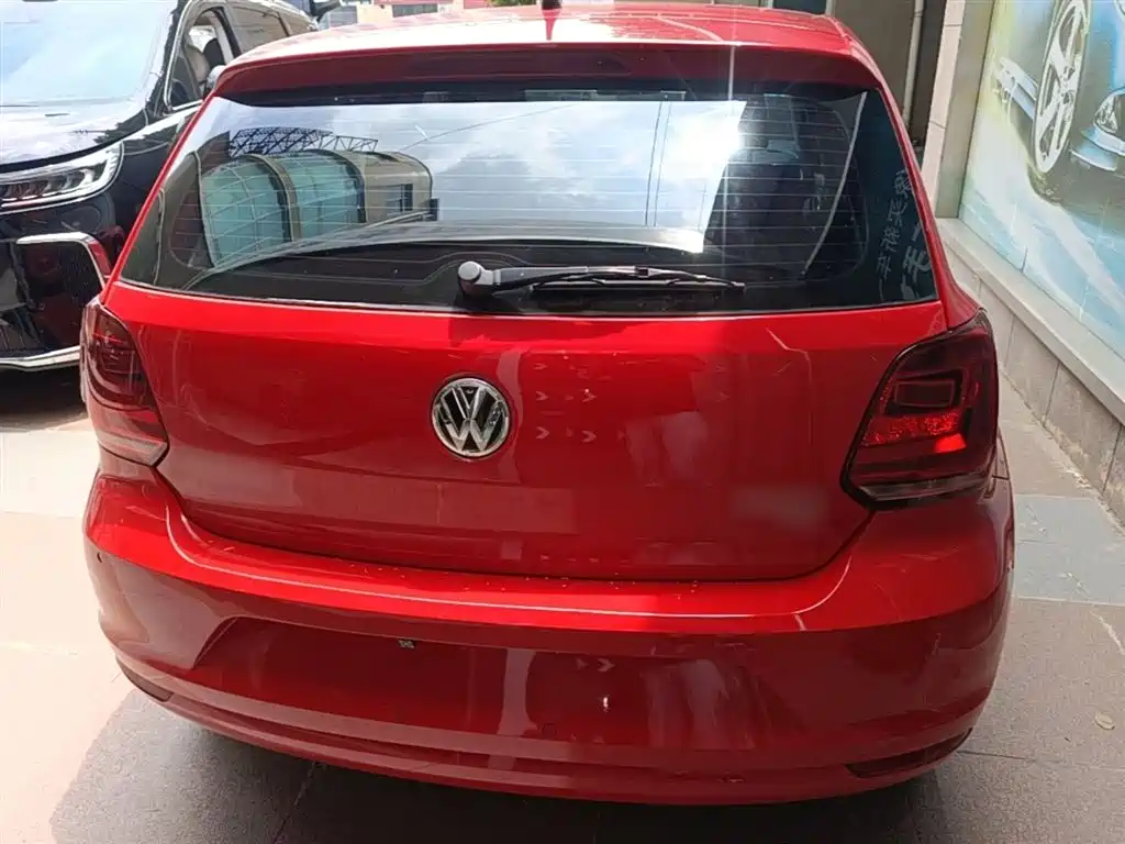 Volkswagen Polo 2016 1.6L Automatic Comfort фото 6