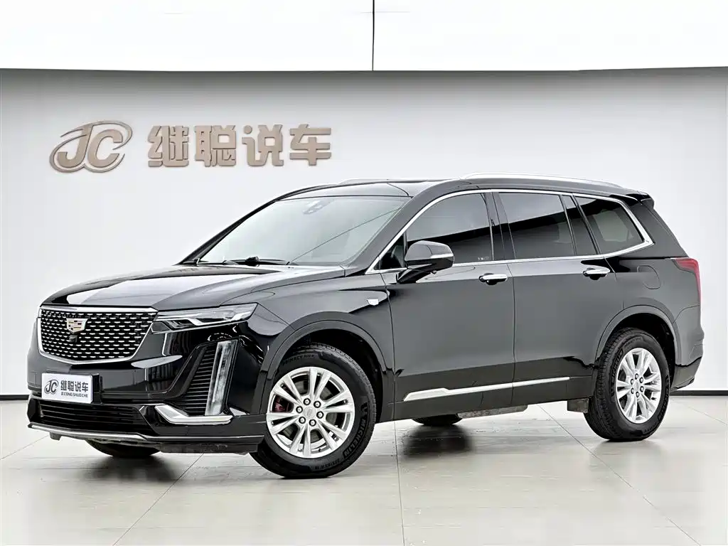 Фото 1 - Cadillac XT6