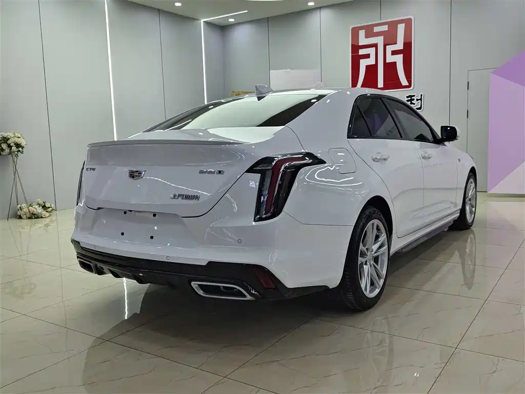 CADILLAC CT4