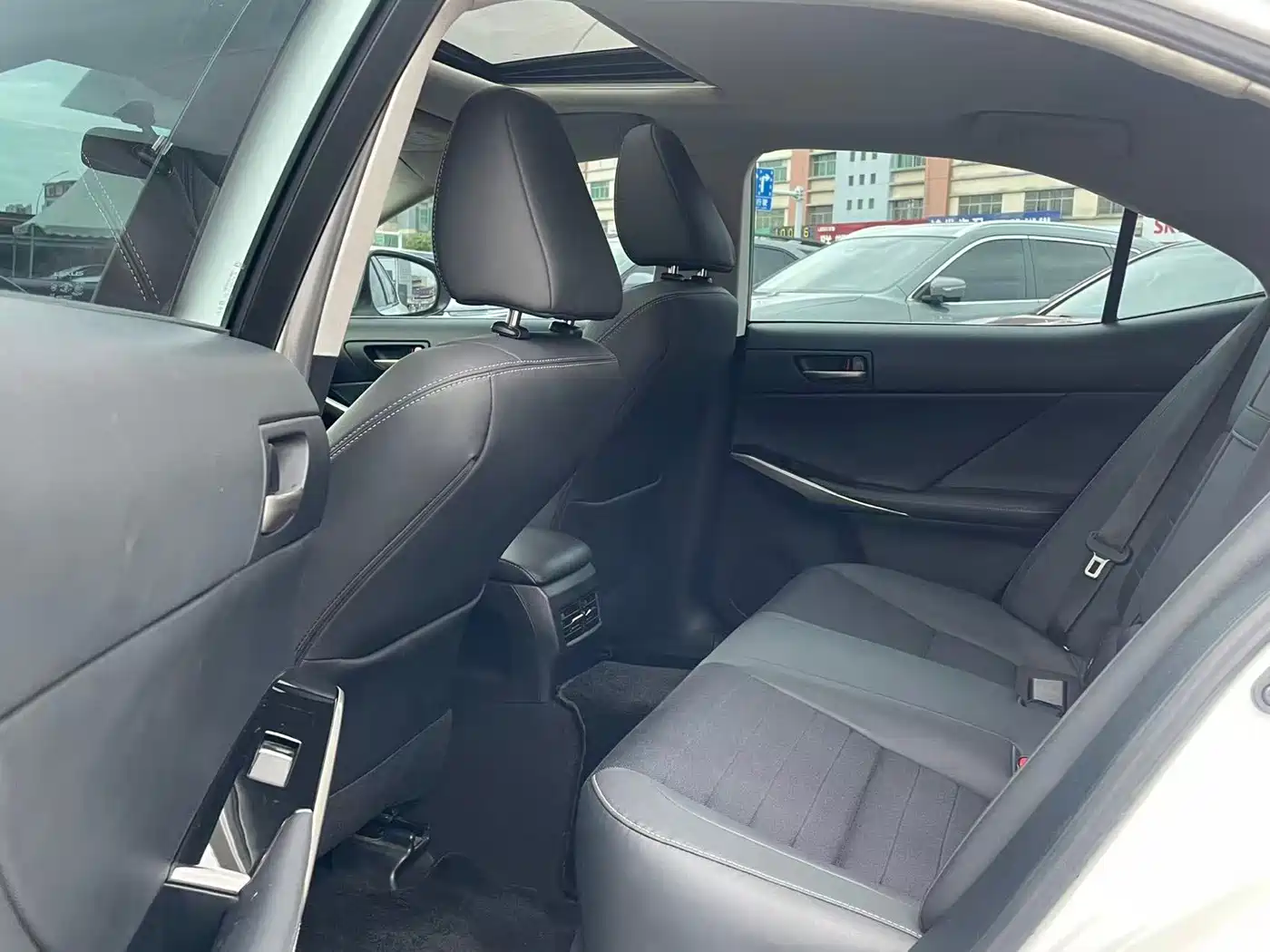 2019 Lexus IS