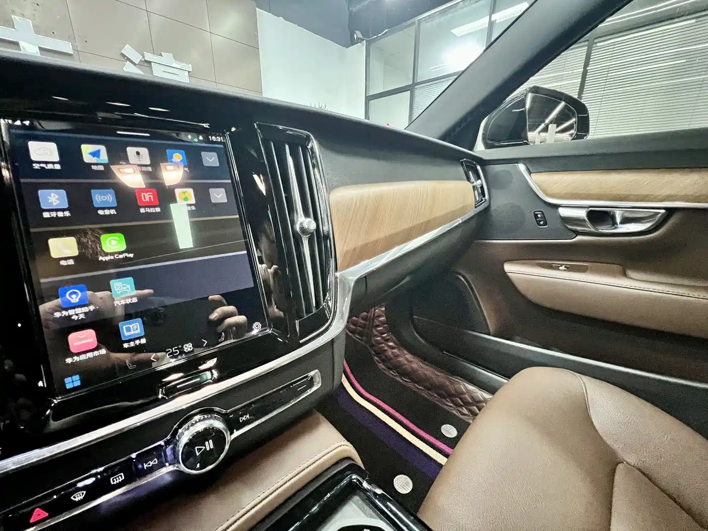 VOLVO S90 PLUG IN HYBRID