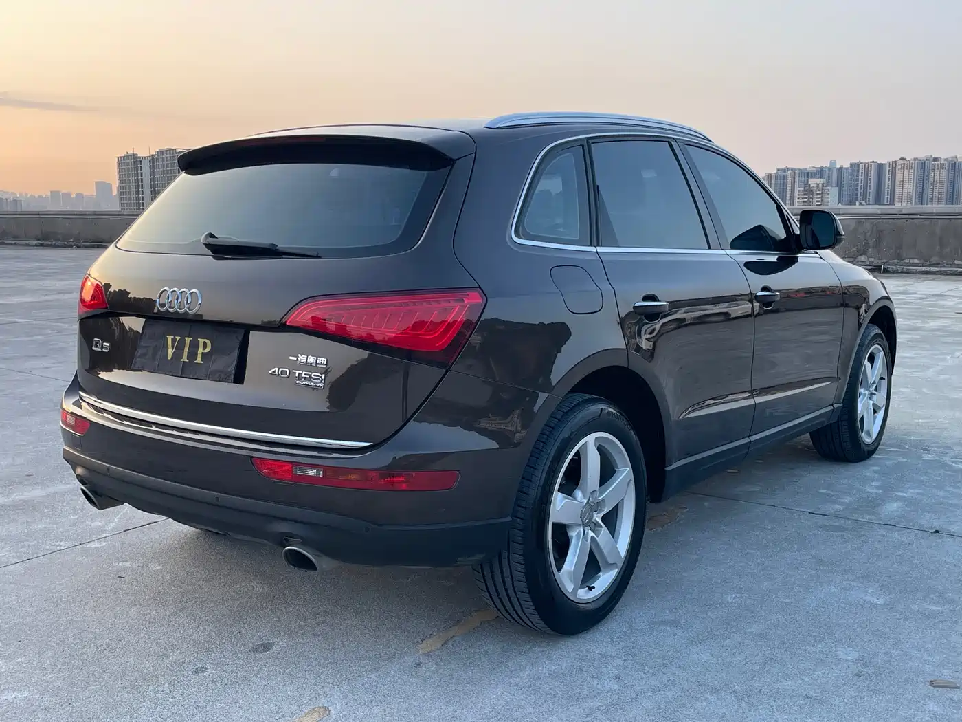 AUDI Q5