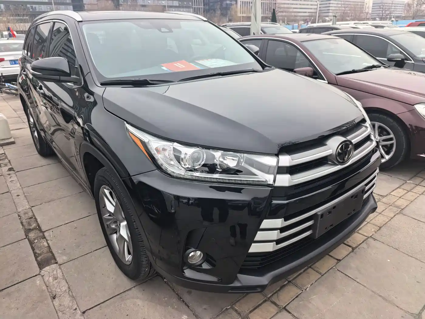 TOYOTA HIGHLANDER