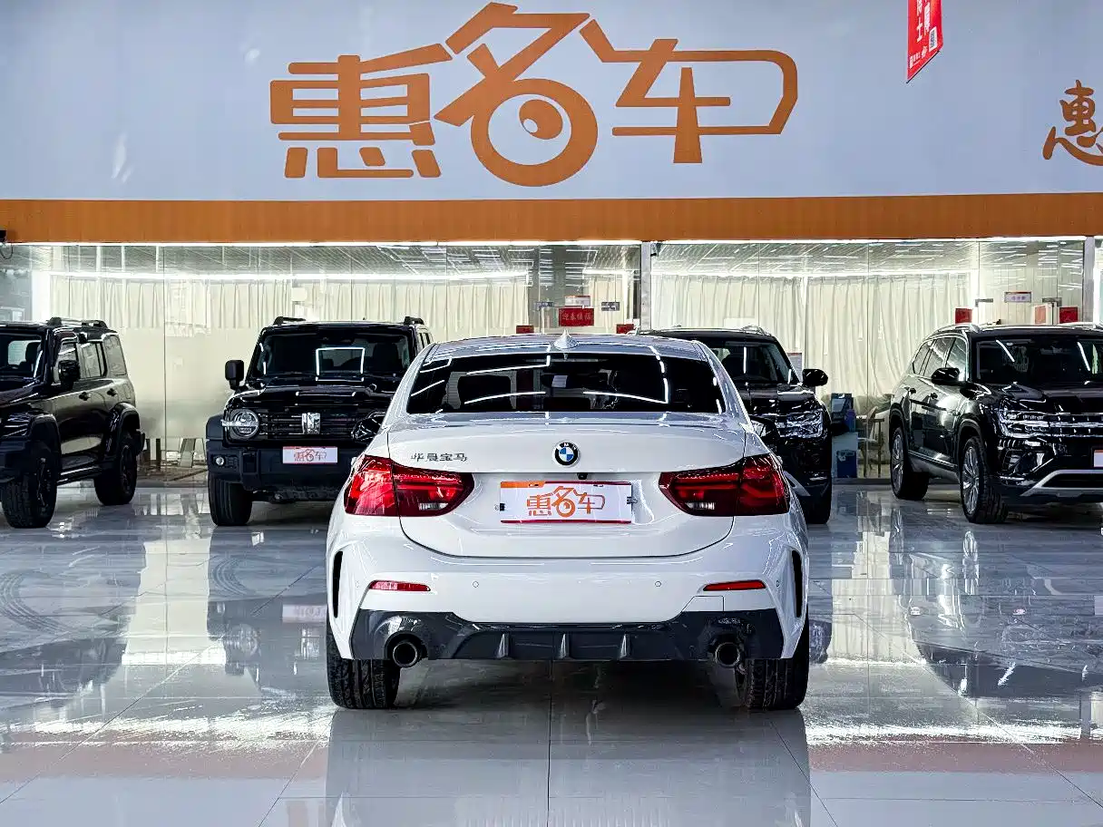 BMW 1 Series 2023 125i M Sport Shadow Edition фото 12
