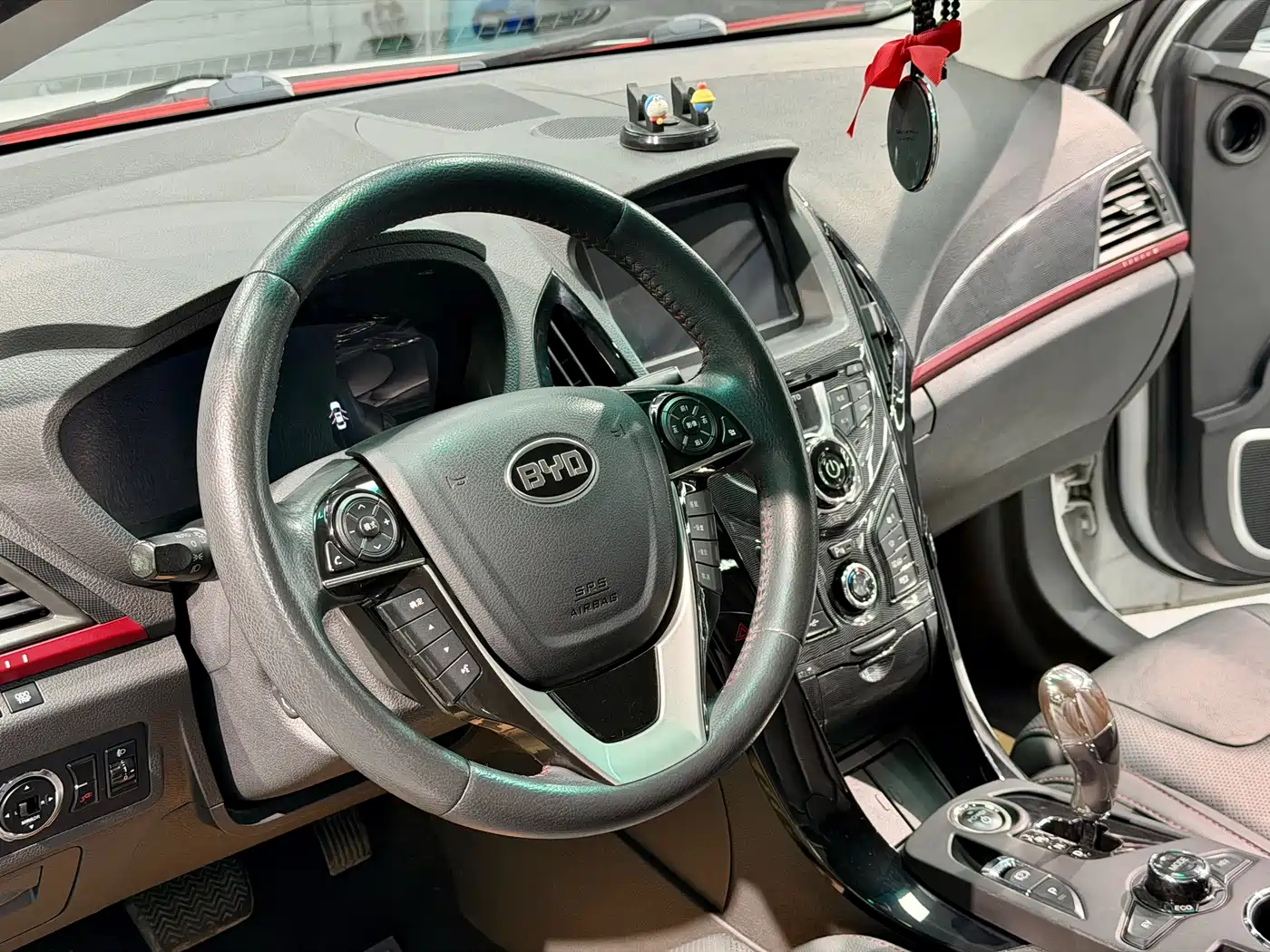 BYD Qin New Energy 2015 1.5T Double Champion Flagship Plus фото 7