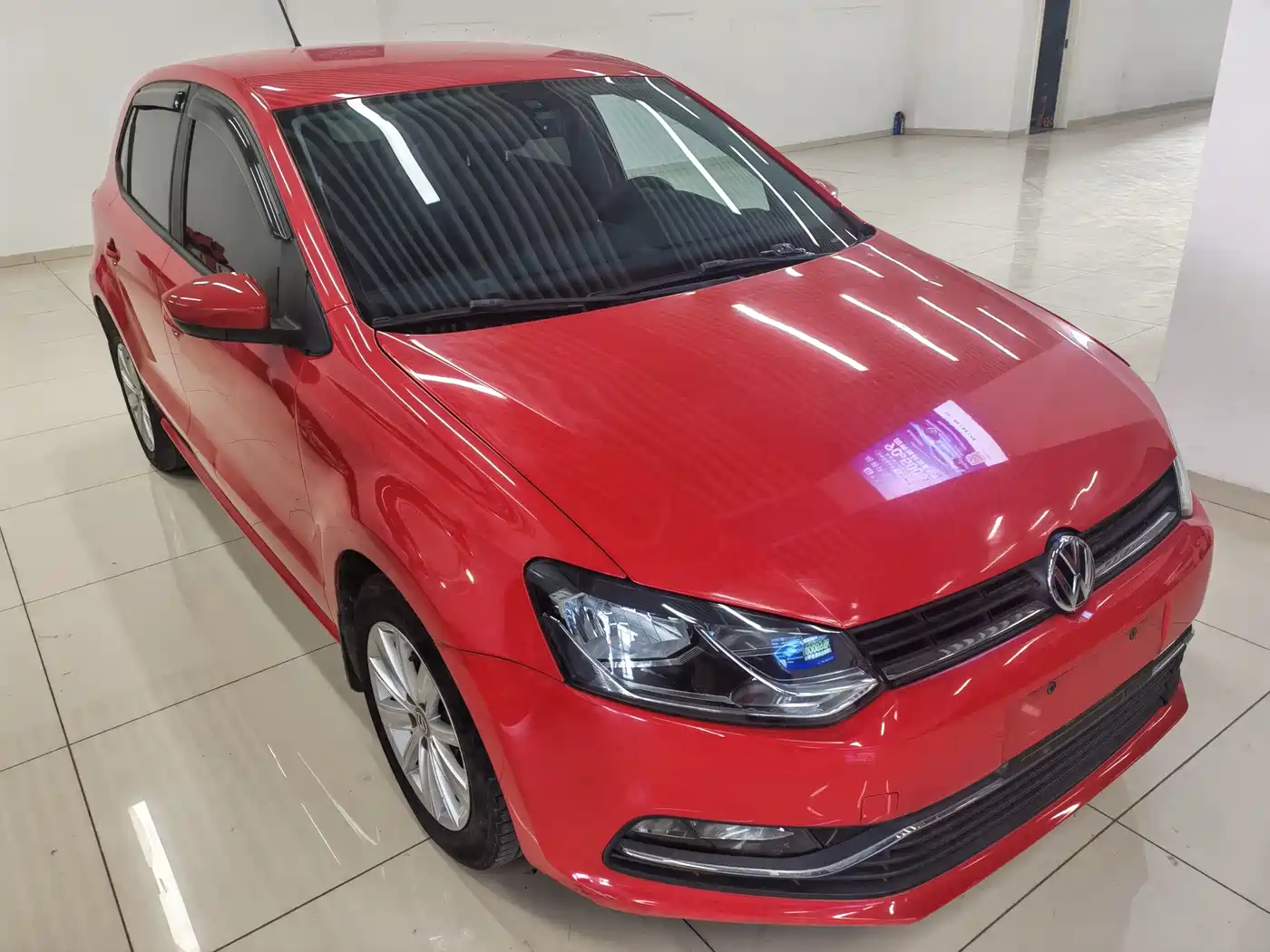 Volkswagen Polo 2014 1.4L Automatic Comfort Edition фото 2