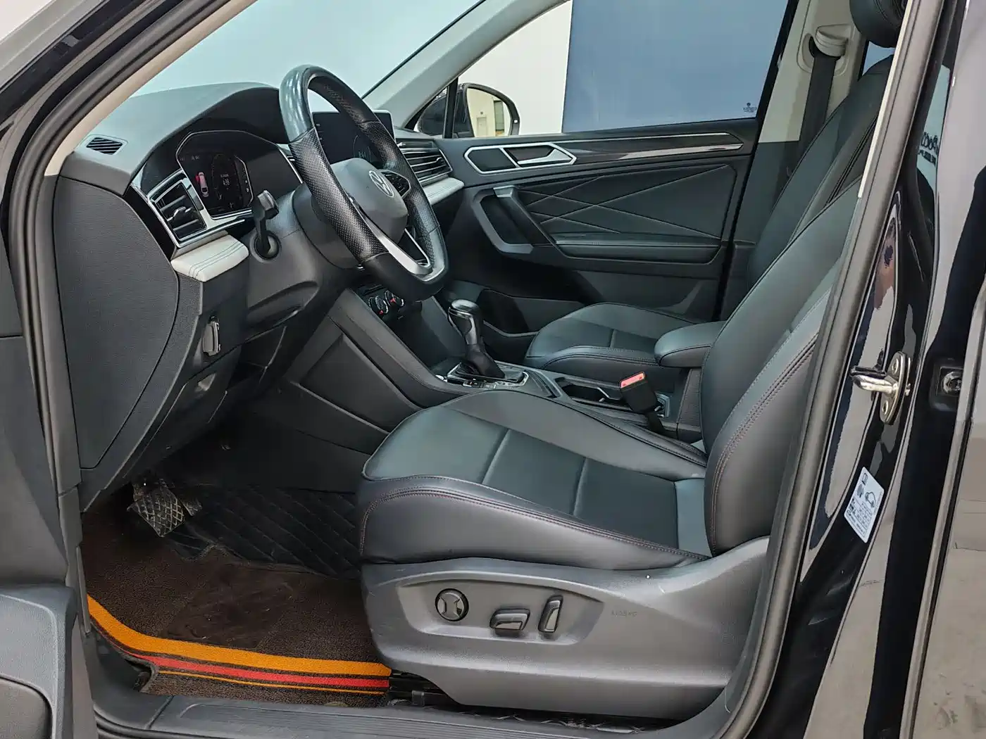 Volkswagen Tiguan L 2023 280TSI 2WD Trend Limited Edition фото 7
