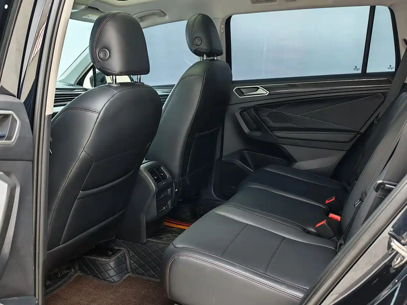 Volkswagen Tiguan L 2023 280TSI 2WD Trend Limited Edition фото 8