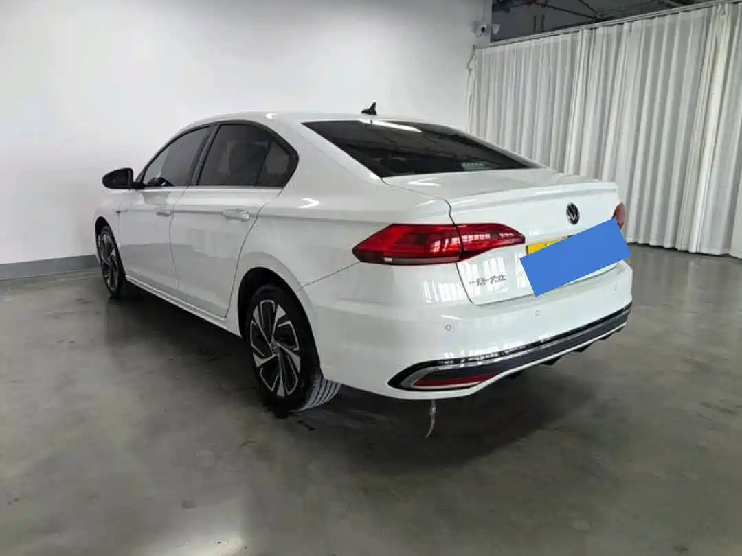 Volkswagen Bora 2023 280TSI DSG Prestige Edition фото 2