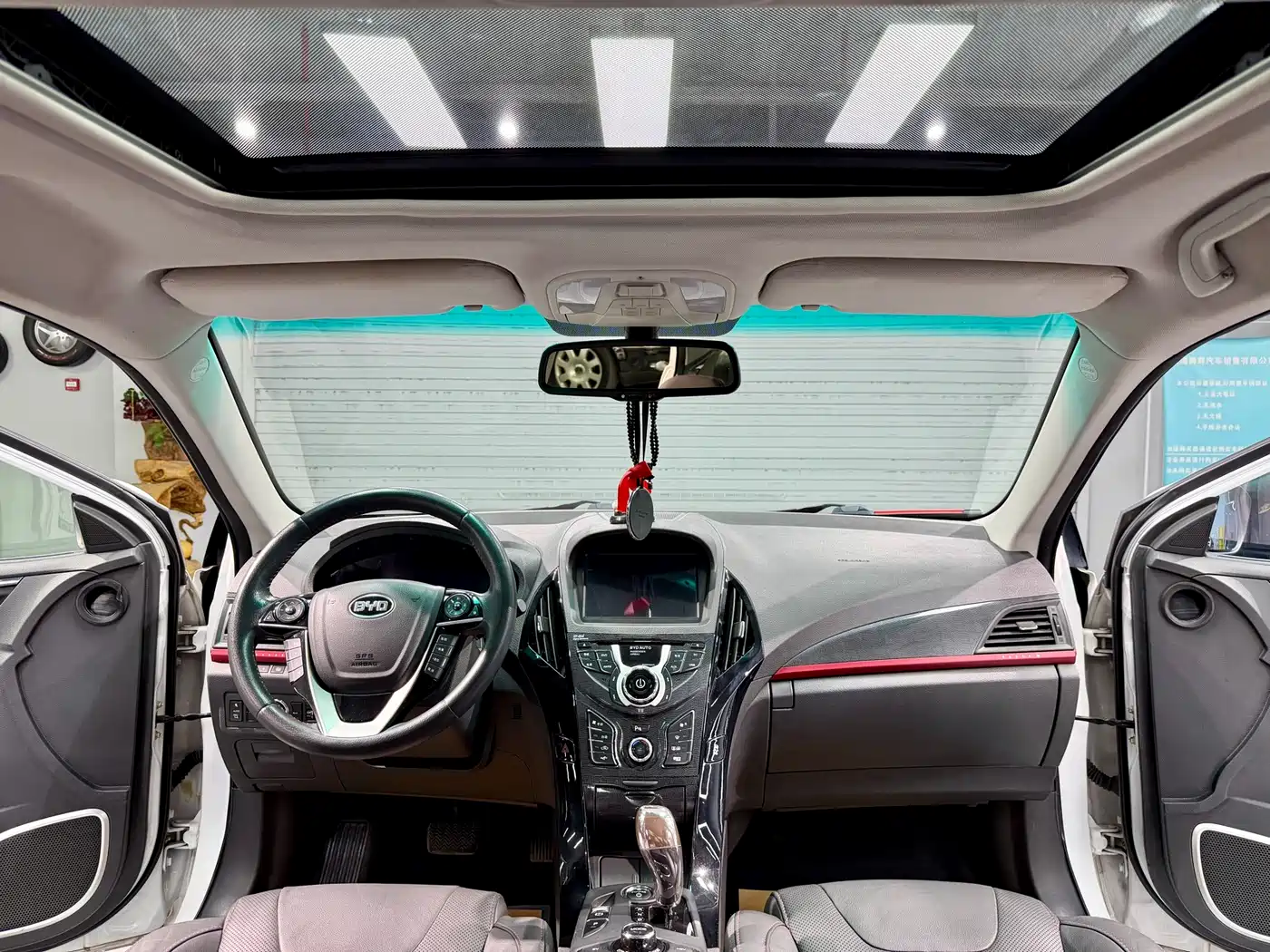BYD Qin New Energy 2015 1.5T Double Champion Flagship Plus фото 16