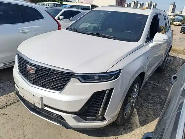 Cadillac XT6 2.0T, 7 мест, моноприводный, Люкс