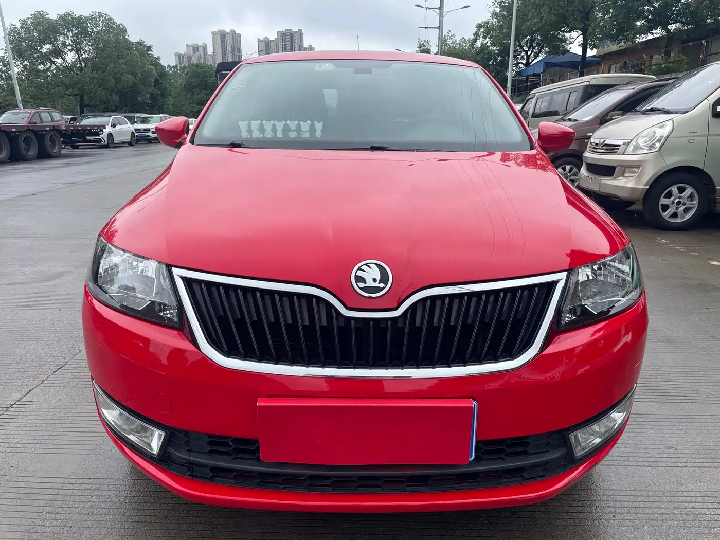Škoda Skoda Rapid Spaceback 2016 Facelift 1.6L Automatic Innovation Edition фото 2