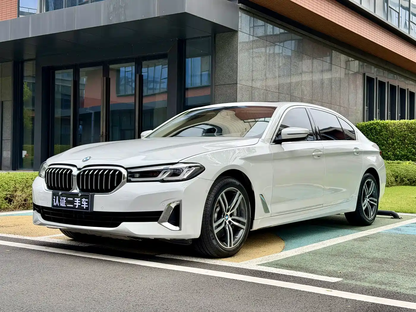 BMW 5 SERIES
