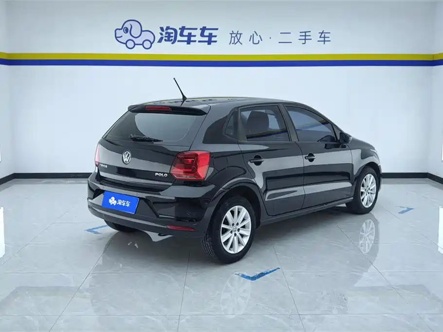 Volkswagen Polo 2014 1.4L Automatic Comfort Edition фото 3