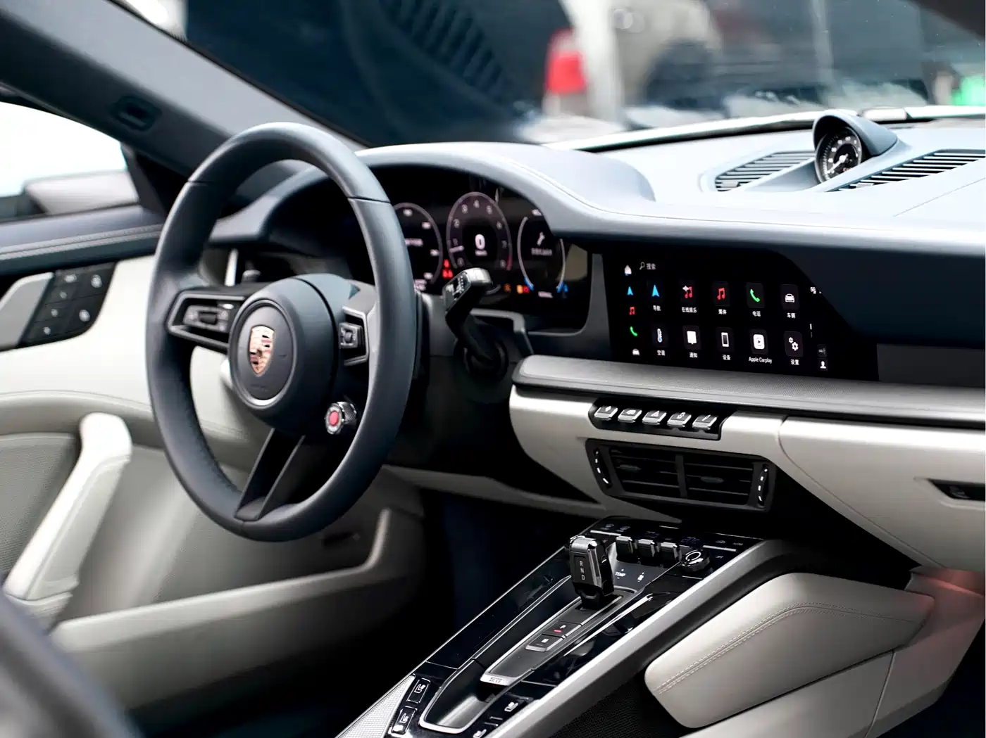 PORSCHE 911