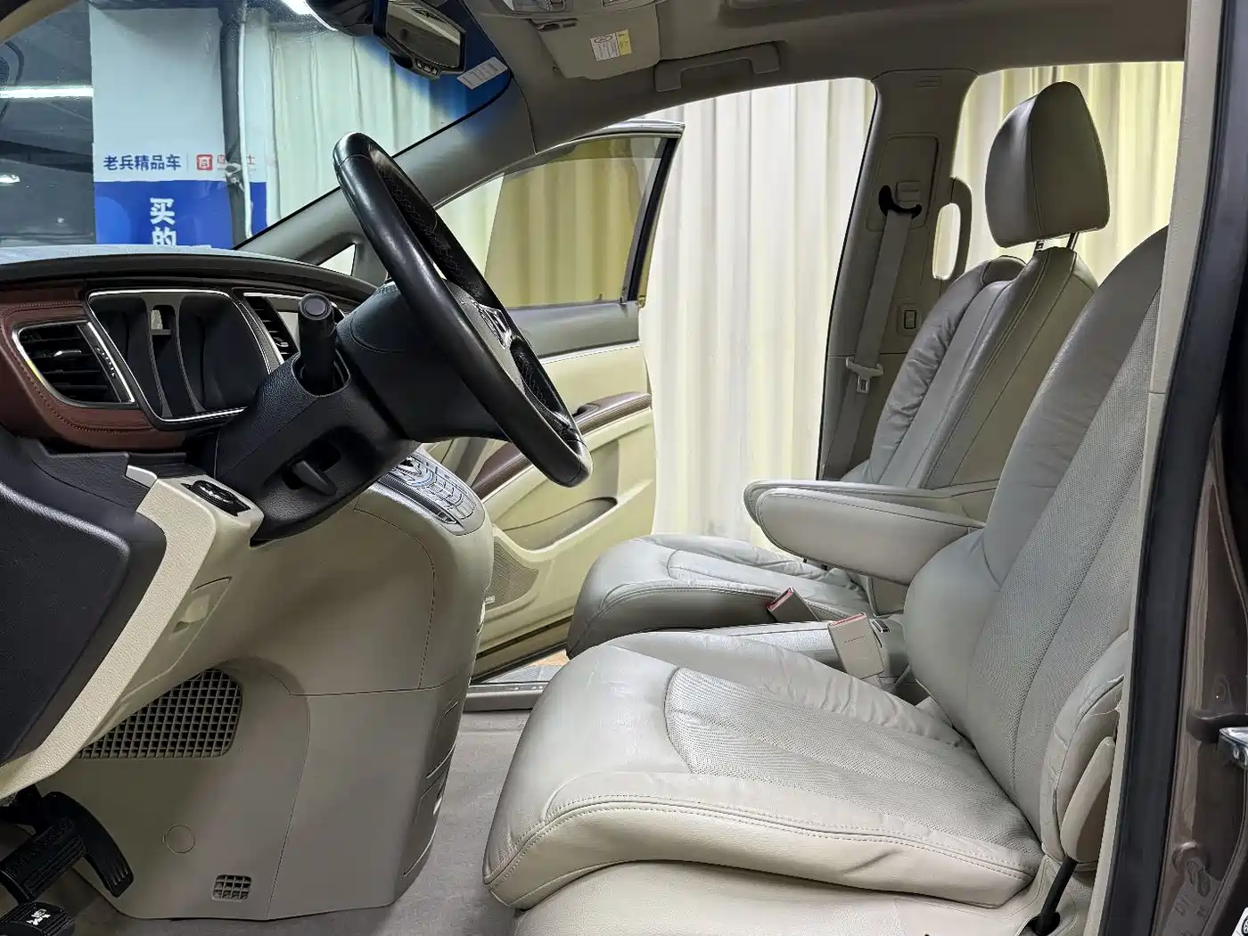 Buick GL8 2014 3.0L XT Luxury Business Flagship фото 23