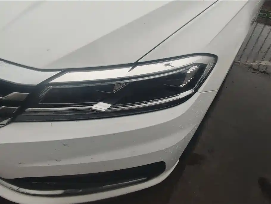 Volkswagen Lavida 2021 1.5L Auto Comfort Edition фото 5