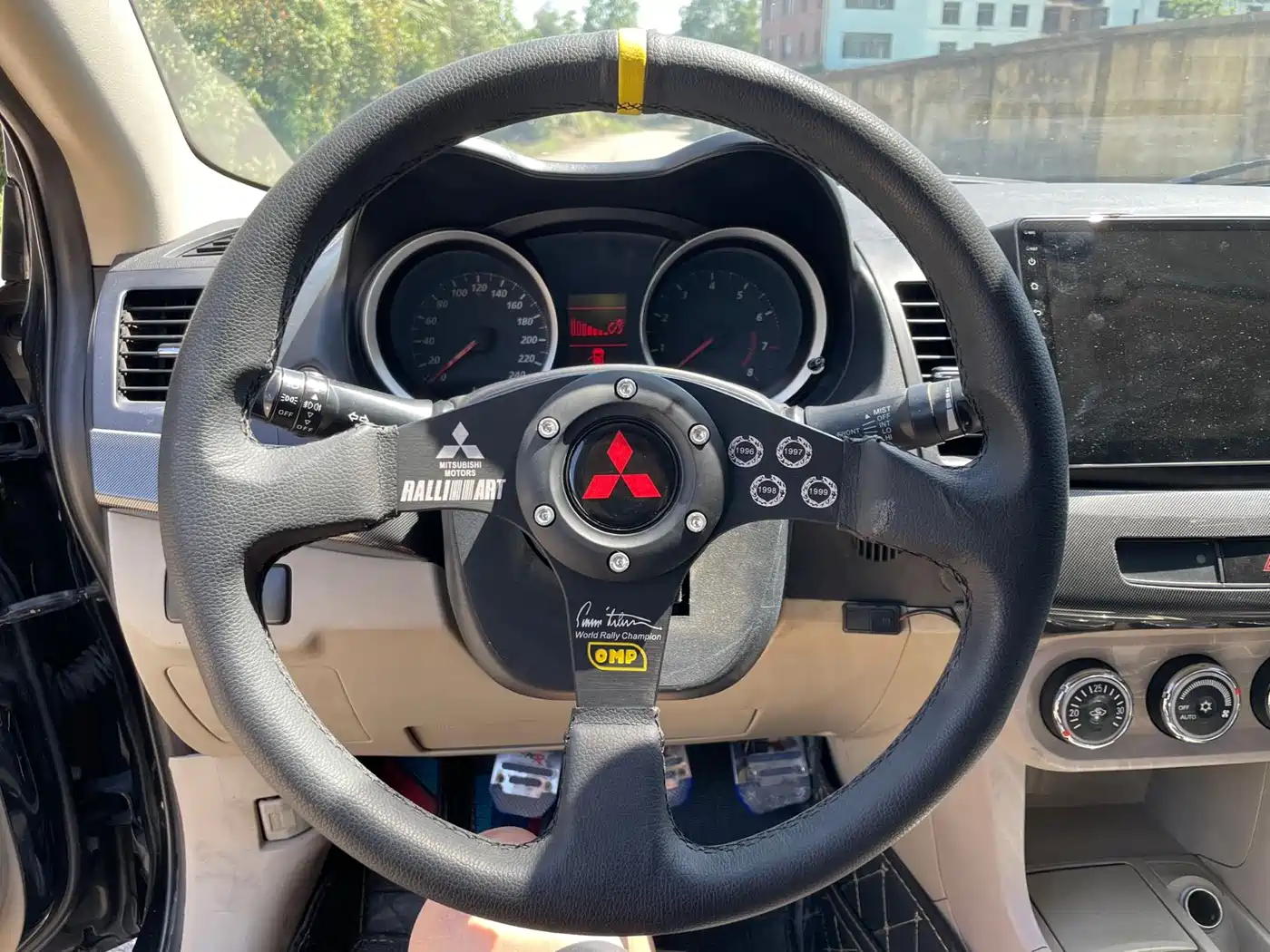 Mitsubishi Lancer EX 2011 Fashion Edition 1.8L Manual Comfort фото 4