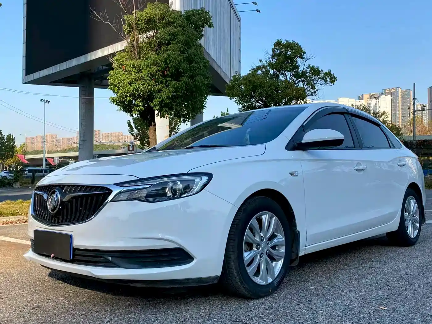 Buick Excelle 2019 15T DCT CrossFire Limited Fearless Edition