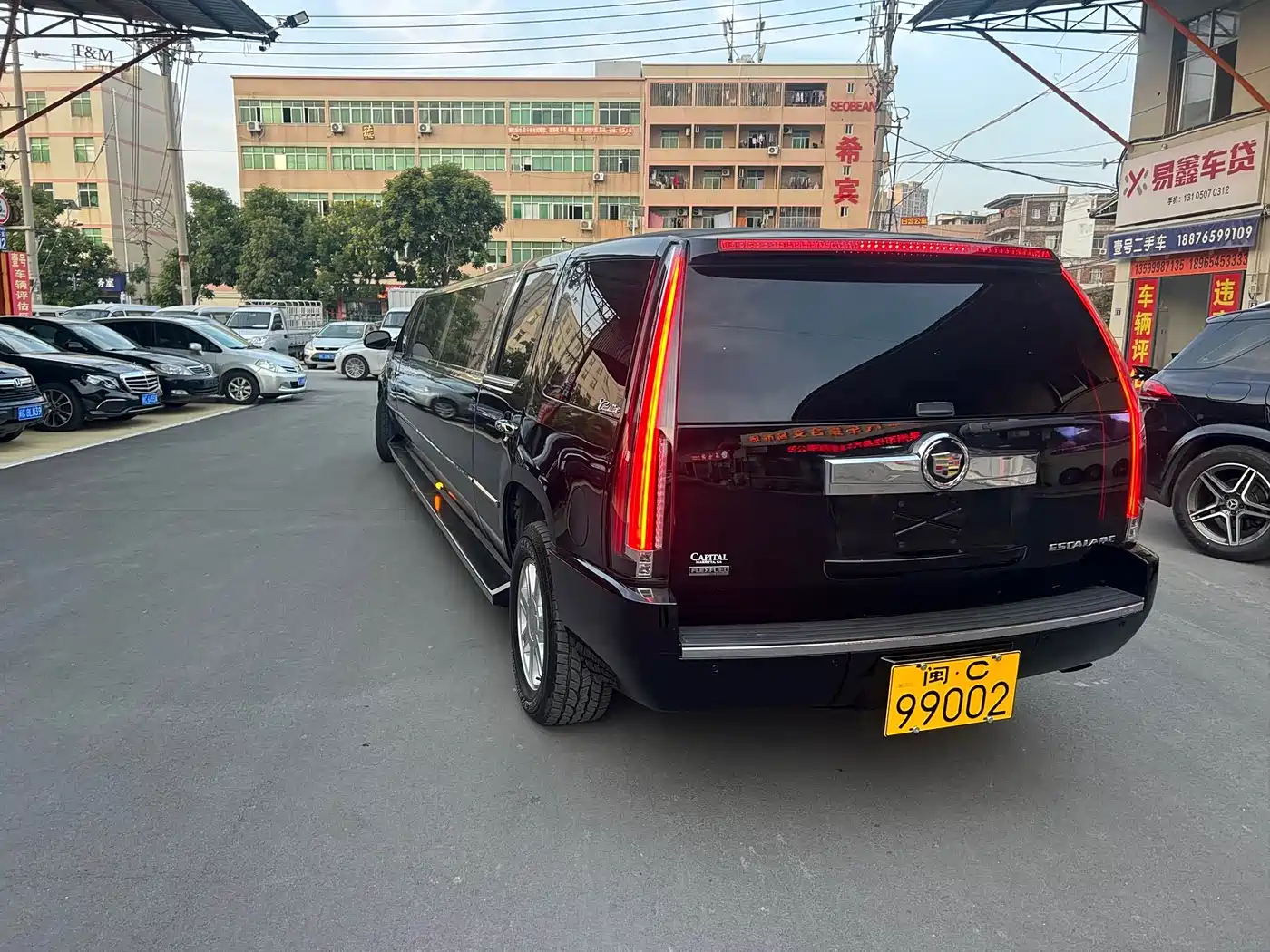 Cadillac Escalade 2013 6.2L ESV Platinum Extended фото 4