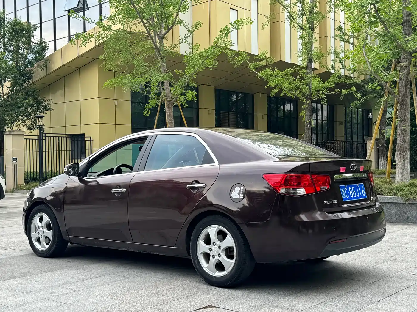 Kia Forte 2011 Model 1.6L AT GL фото 5