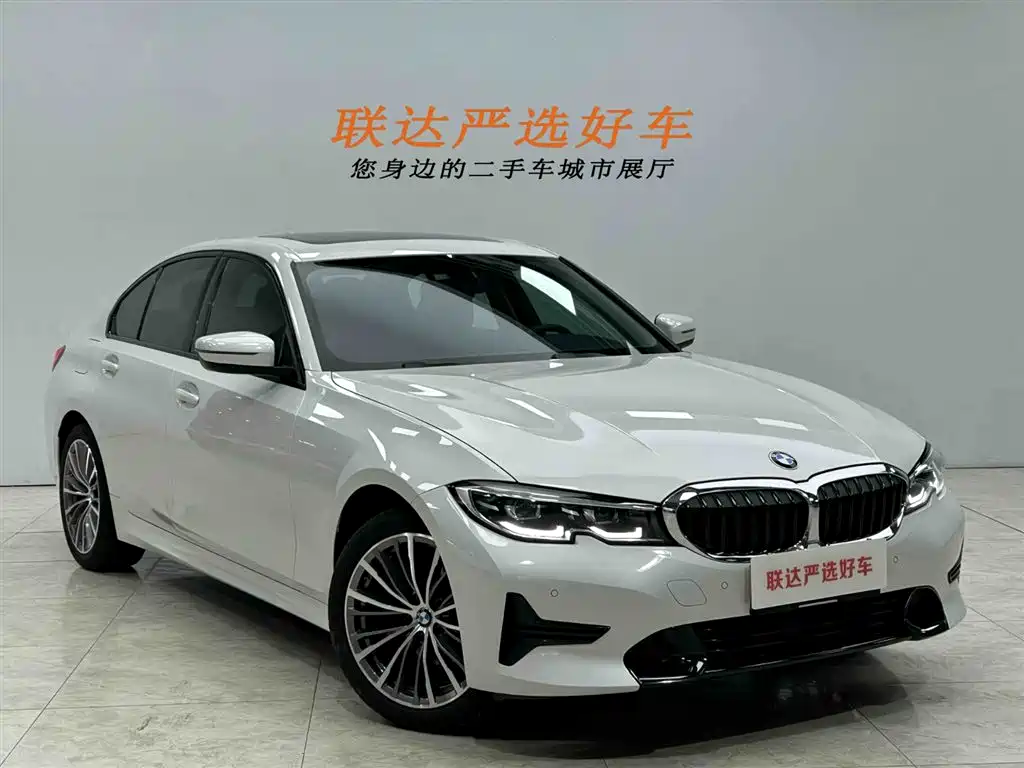 BMW 3 Series 2022 320i Sport Package фото 23