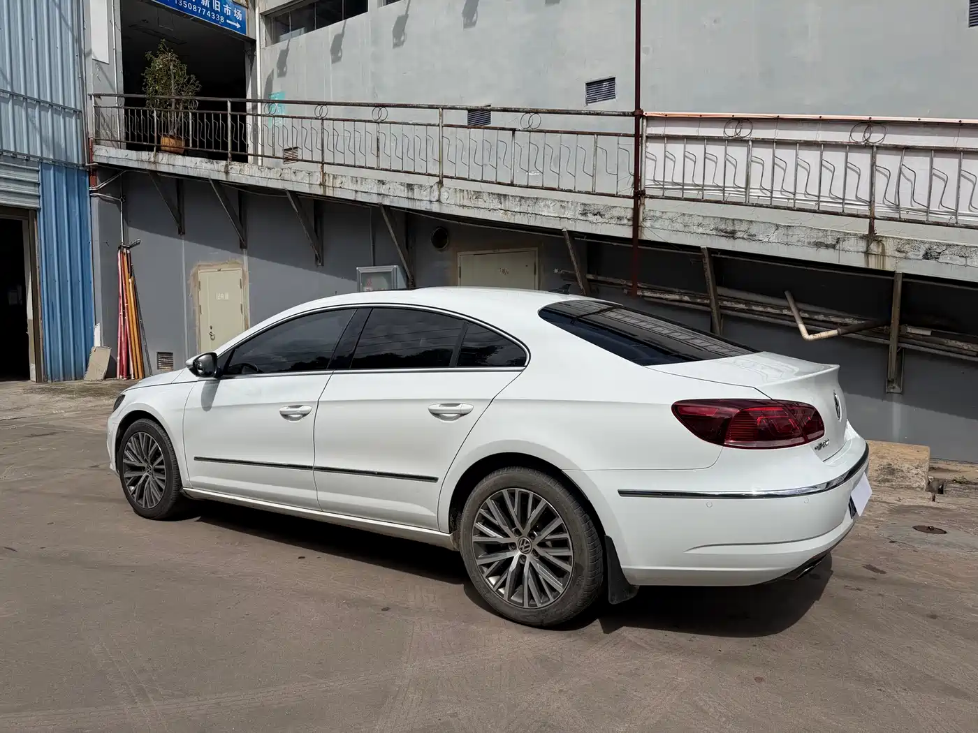 Volkswagen FAW-Volkswagen CC 2016 300TSI 25th Anniversary Edition фото 7