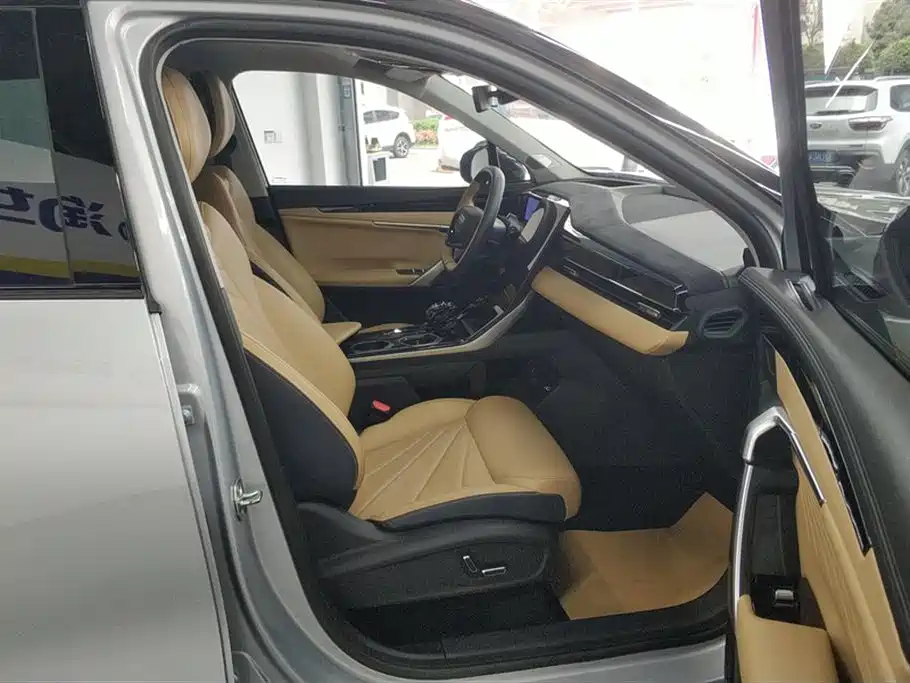 GEELY AUTOMOBILE BOYUE L