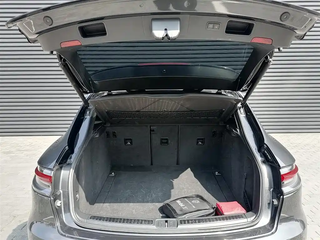 Porsche Macan 2018 Macan 2.0T фото 18