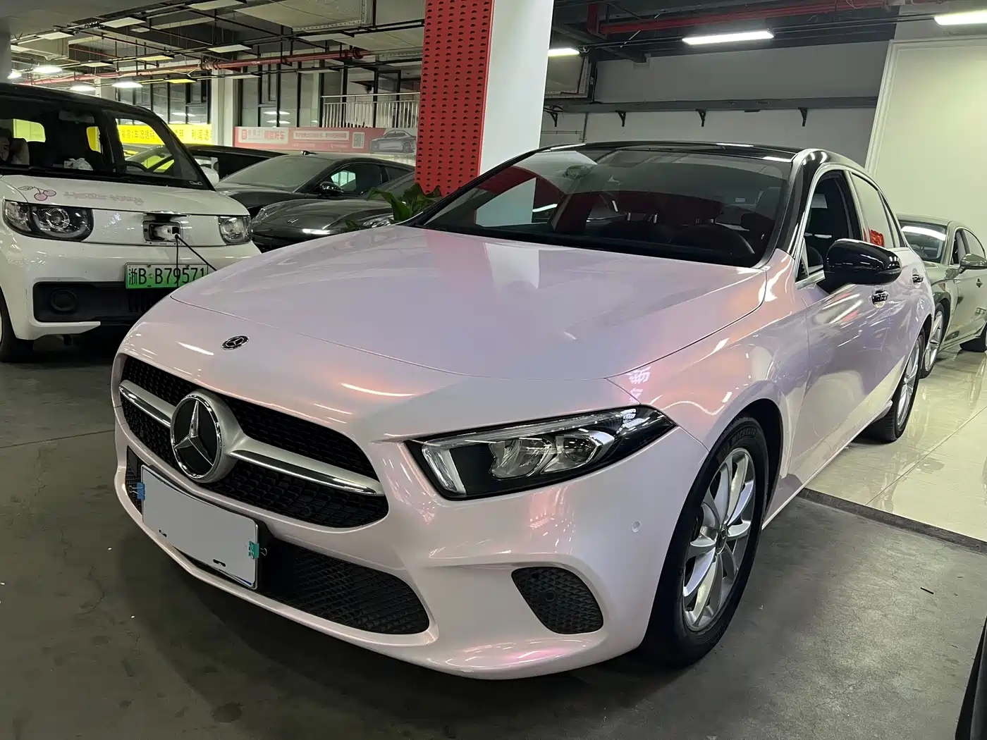 Mercedes-Benz A-Class (Import) 2019 A 200 Fashion Version
