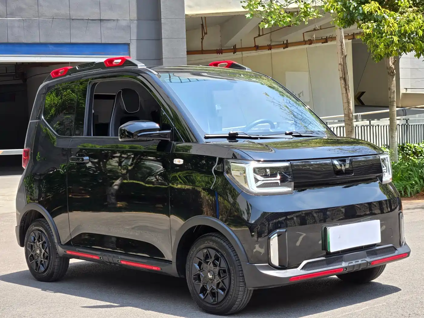 WULING AUTOMOBILE HONGGUANG MINIEV