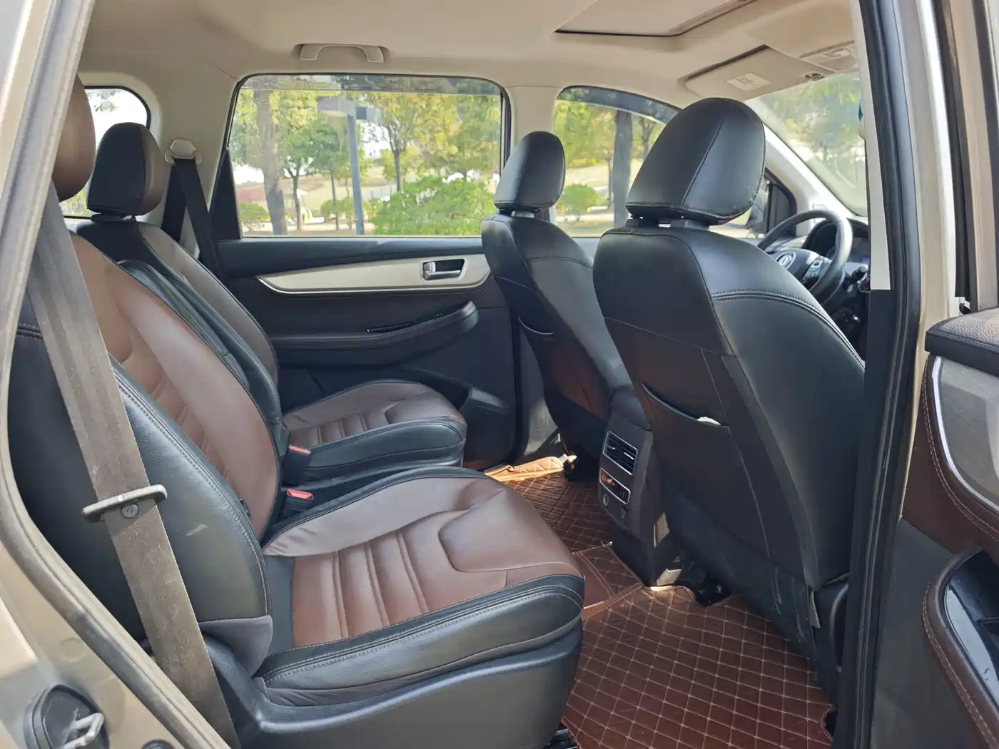 Dongfeng Fengxing Jingyi X6 2017 2017 Joy Series 1.5T CVT Luxury