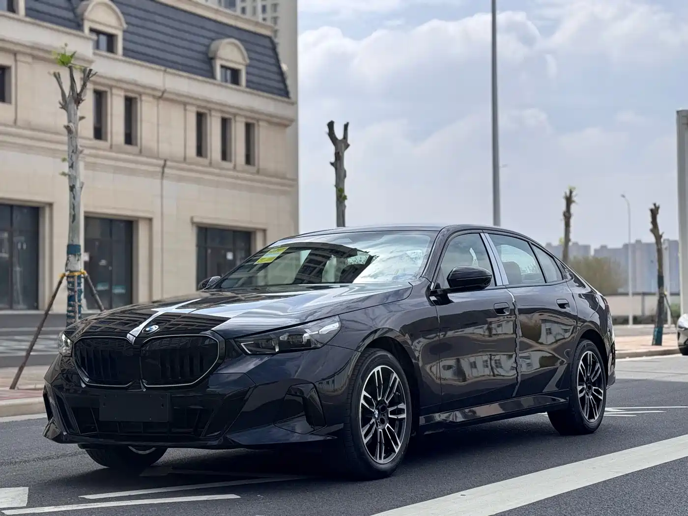 BMW 5 Series 2025 530Li Leading M Sport Package